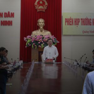 Quê hương Nhàn “chăn vua” dậy sóng, chị Nhàn trốn, để lại đống thối quan nhà hốt!