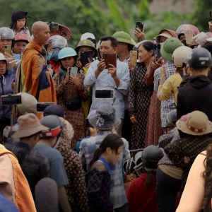 Nổi cơn tam bành, bà Phương Hằng “đì” sư Minh Tuệ, gọi bằng “thằng”, “cu”!